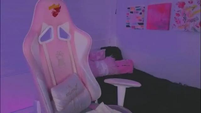 Image 12 of keyla_roberts_ Stream on Chaturbate on 21 days ago