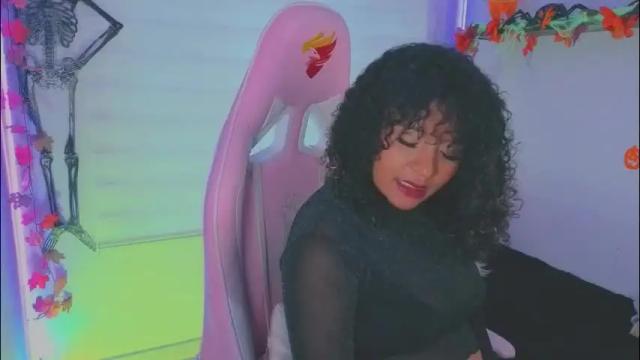 Image 10 of keyla_roberts_ Stream on Chaturbate on 11 hours ago