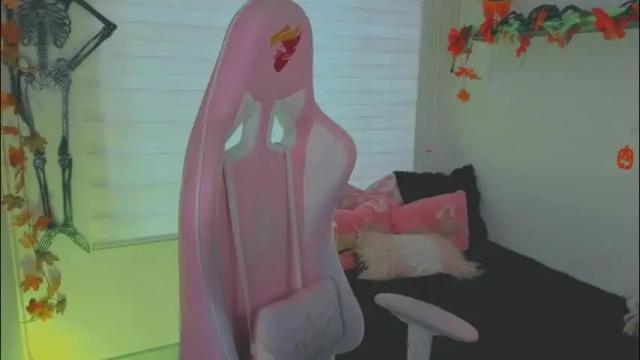 Image 6 of keyla_roberts_ Stream on Chaturbate on 11 hours ago