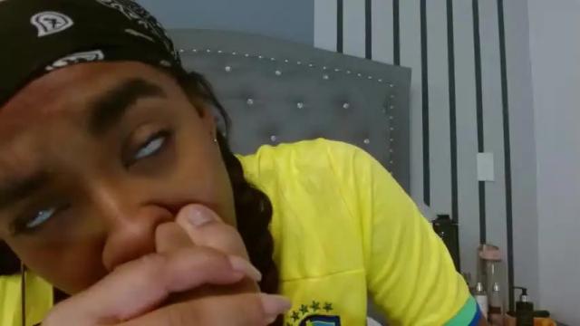 Image 2 of keylaholmes Stream on Chaturbate on 15 months ago