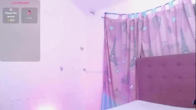 Image 6 of keylli_brownss Stream on Chaturbate on 15 days ago