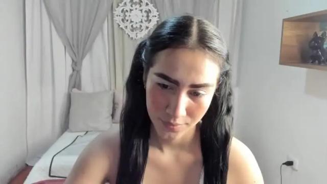 Image 2 of kharolglatin Stream on Chaturbate on 14 months ago