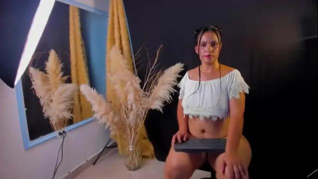 Image 11 of khaterine_hot_1 Stream on Chaturbate on 12 days ago