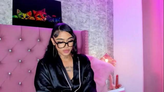 Image 3 of khelany_isyy Stream on Chaturbate on 2 months ago