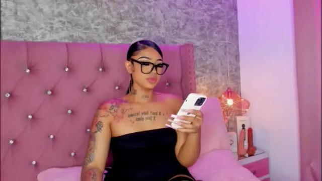 Image 10 of khelany_isyy Stream on Chaturbate on 2 months ago