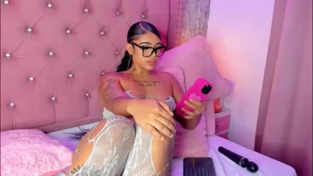Image 11 of khelany_isyy Stream on Chaturbate on 1 month ago