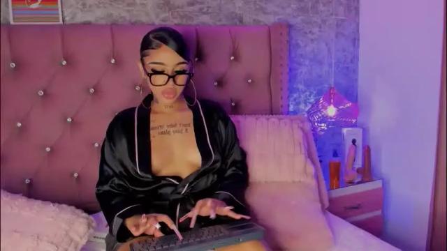 Image 11 of khelany_isyy Stream on Chaturbate on 1 month ago