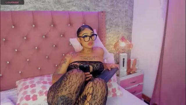 Image 2 of khelany_isyy Stream on Chaturbate on 2 months ago