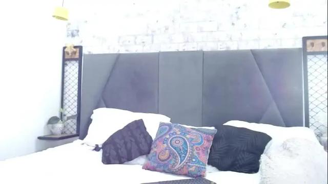Image 2 of khendra_owen Stream on Chaturbate on 2 months ago