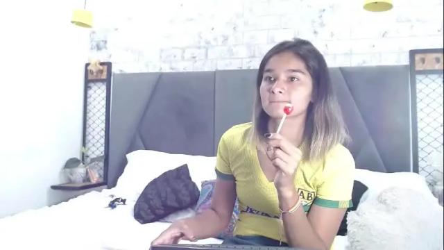 Image 7 of khendra_owen Stream on Chaturbate on 2 months ago
