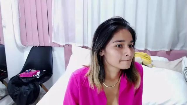 Image 4 of khendra_owen Stream on Chaturbate on 2 months ago