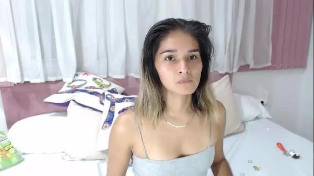 Image 12 of khendra_owen Stream on Chaturbate on 1 month ago