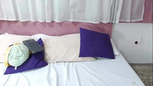 Image 2 of khendra_owen Stream on Chaturbate on 1 month ago