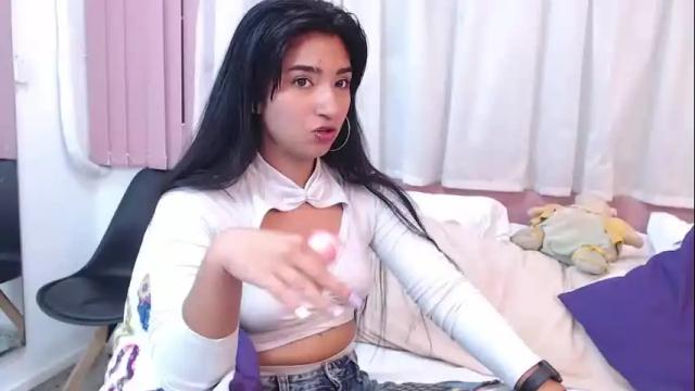 Image 3 of khendra_owen Stream on Chaturbate on 1 month ago