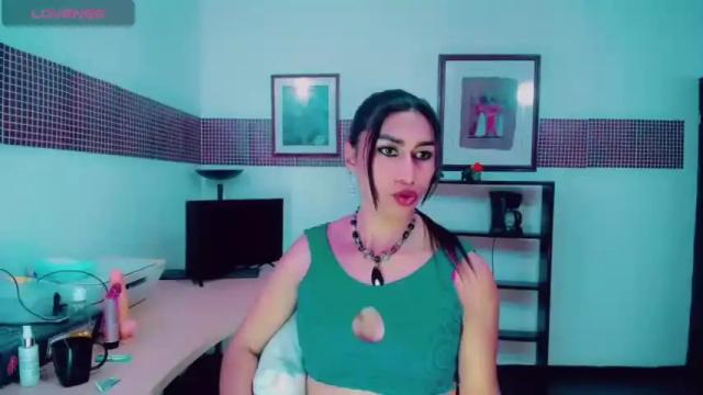 Image 10 of khiara_moretti Stream on Chaturbate on 18 months ago