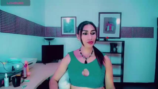 Image 12 of khiara_moretti Stream on Chaturbate on 18 months ago