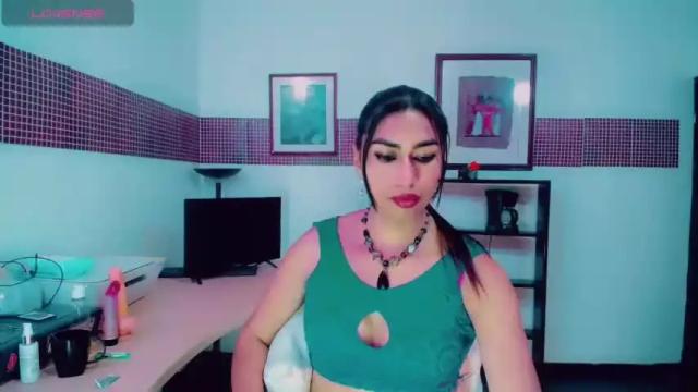 Image 8 of khiara_moretti Stream on Chaturbate on 18 months ago