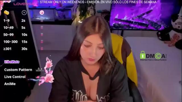 Image 2 of khionebesset Stream on Chaturbate on 2 months ago