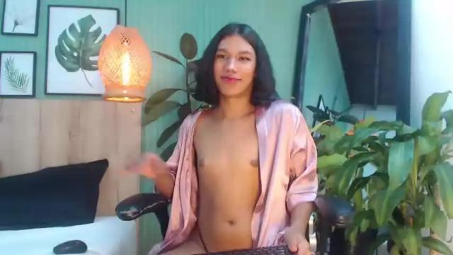 Image 3 of khloe_keilar Stream on Chaturbate on 15 months ago