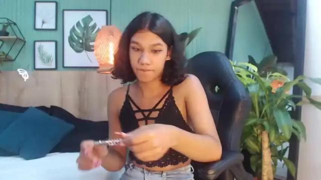 Image 3 of khloe_keilar Stream on Chaturbate on 15 months ago