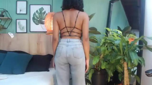 Image 7 of khloe_keilar Stream on Chaturbate on 15 months ago