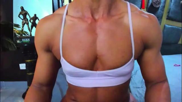 Image 8 of khloe_rossich Stream on Chaturbate on 18 days ago