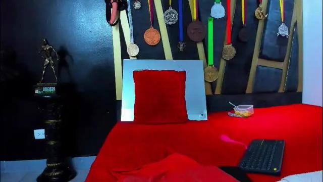 Image 3 of khloe_rossich Stream on Chaturbate on 1 month ago