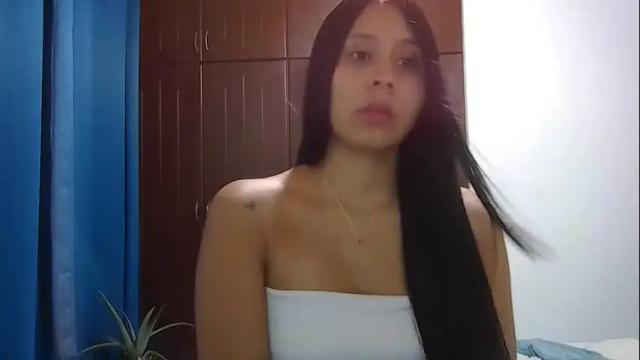 Image 2 of khloe_sweet18_ Stream on Chaturbate on 2 months ago