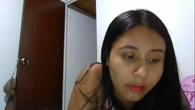Image 11 of khloe_sweet18_ Stream on Chaturbate on 1 month ago
