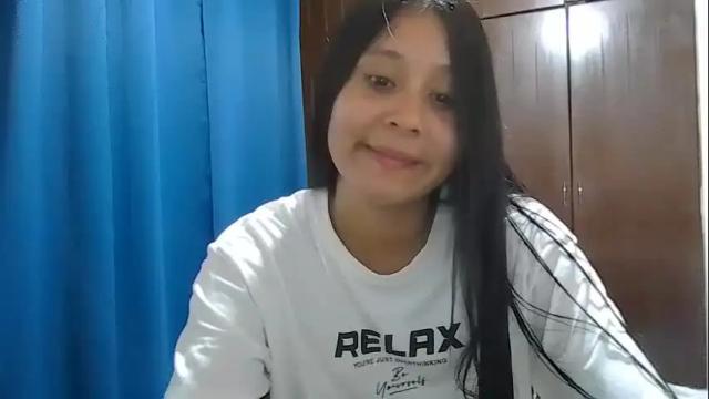 Image 6 of khloe_sweet18_ Stream on Chaturbate on 1 month ago