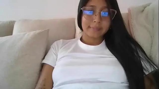 Image 6 of khloe_sweet18_ Stream on Chaturbate on 7 days ago