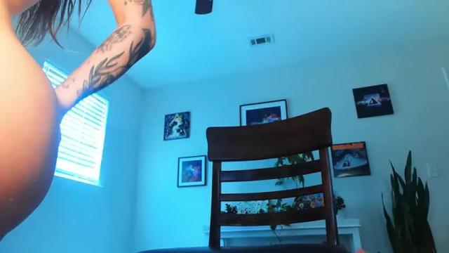 Image 11 of khloeexoxo Stream on Chaturbate on 28 days ago