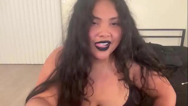 Image 8 of khmerdoll Stream on Chaturbate on 11 days ago
