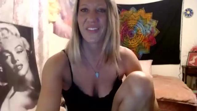 Image 3 of khwildnnout Stream on Chaturbate on 19 months ago