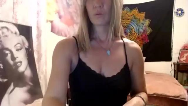 Image 4 of khwildnnout Stream on Chaturbate on 19 months ago