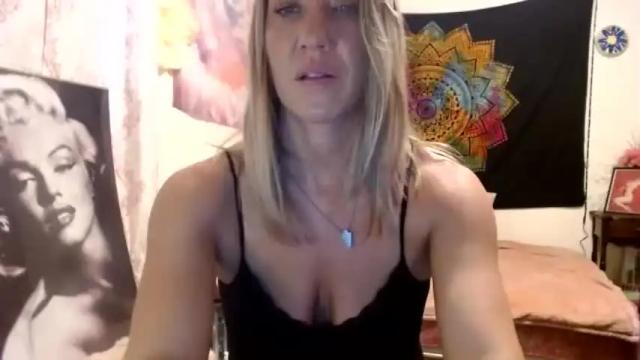 Image 6 of khwildnnout Stream on Chaturbate on 19 months ago