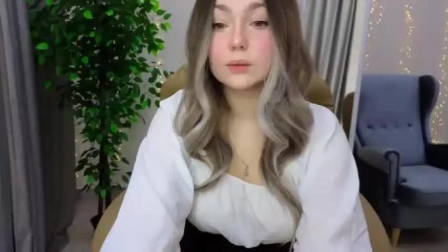 Image 10 of kiana_blush Stream on Chaturbate on 21 months ago