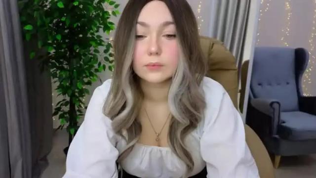 Image 11 of kiana_blush Stream on Chaturbate on 21 months ago