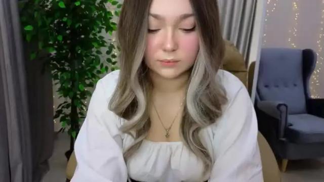 Image 12 of kiana_blush Stream on Chaturbate on 21 months ago