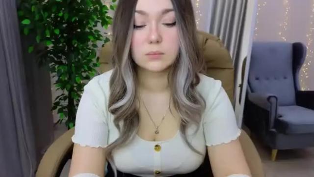 Image 11 of kiana_blush Stream on Chaturbate on 21 months ago