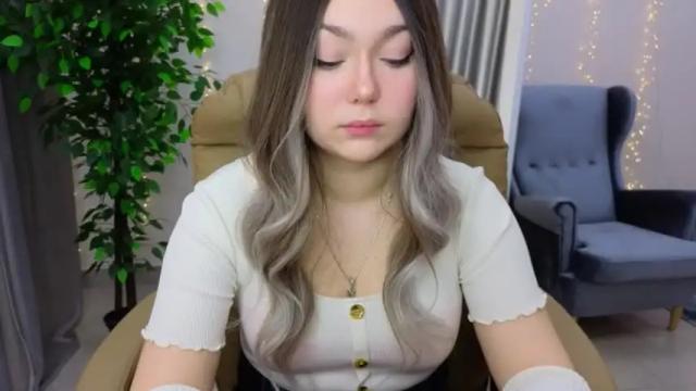 Image 7 of kiana_blush Stream on Chaturbate on 21 months ago