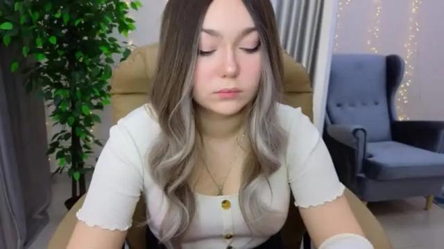Image 8 of kiana_blush Stream on Chaturbate on 21 months ago