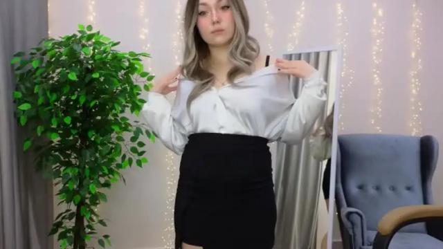 Image 8 of kiana_blush Stream on Chaturbate on 20 months ago