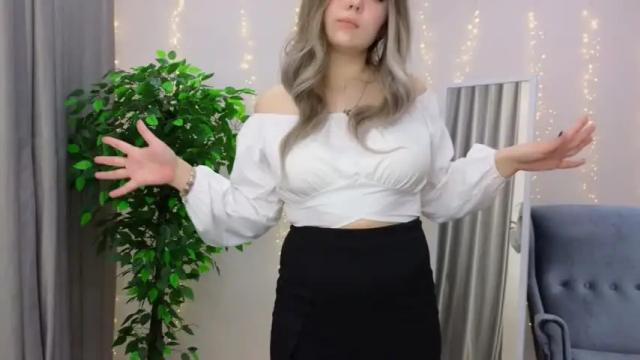 Image 6 of kiana_blush Stream on Chaturbate on 20 months ago