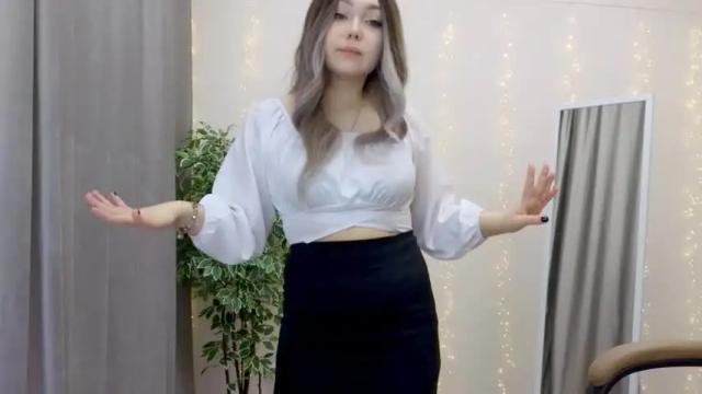 Image 2 of kiana_blush Stream on Chaturbate on 20 months ago