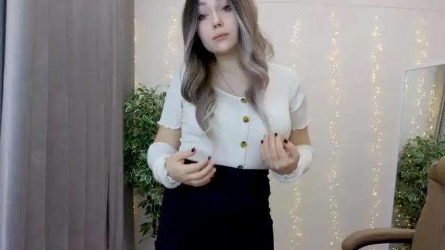 Image 10 of kiana_blush Stream on Chaturbate on 20 months ago