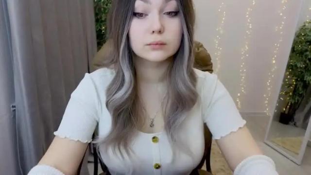 Image 2 of kiana_blush Stream on Chaturbate on 20 months ago