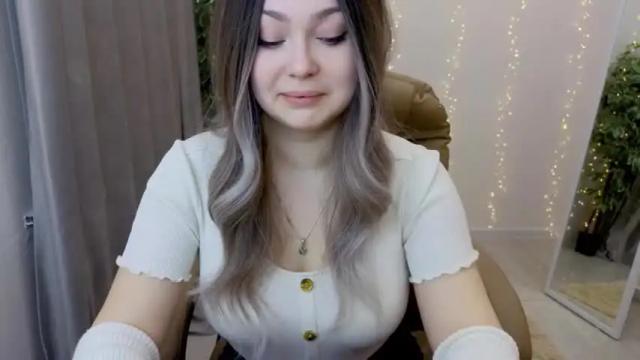 Image 3 of kiana_blush Stream on Chaturbate on 20 months ago