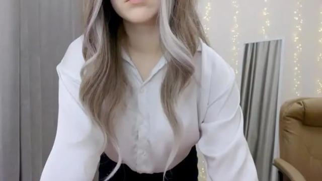 Image 11 of kiana_blush Stream on Chaturbate on 20 months ago
