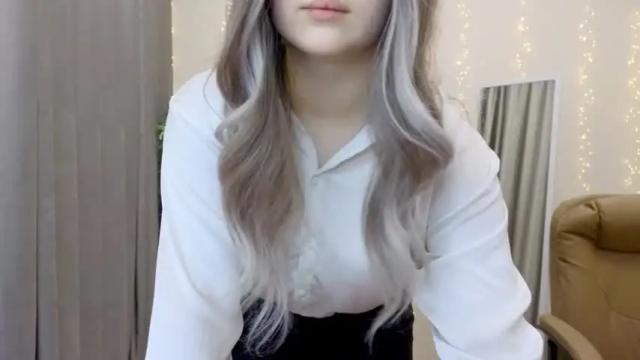 Image 3 of kiana_blush Stream on Chaturbate on 20 months ago
